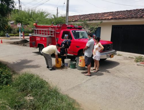 Nuestra institución suministro agua el día 5 de mayo a el sector calle 4 con cra 4 de nuestro municipio