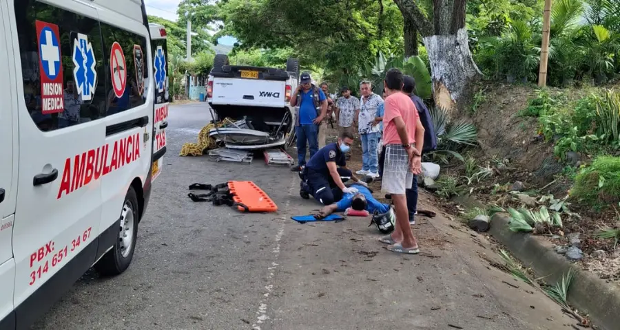 accidente de tránsito en la vía Roldanillo - La Unión, por el Corregimiento de Morelia,